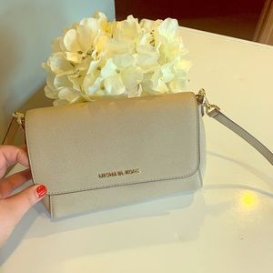 Michael Kors Crossbody purse